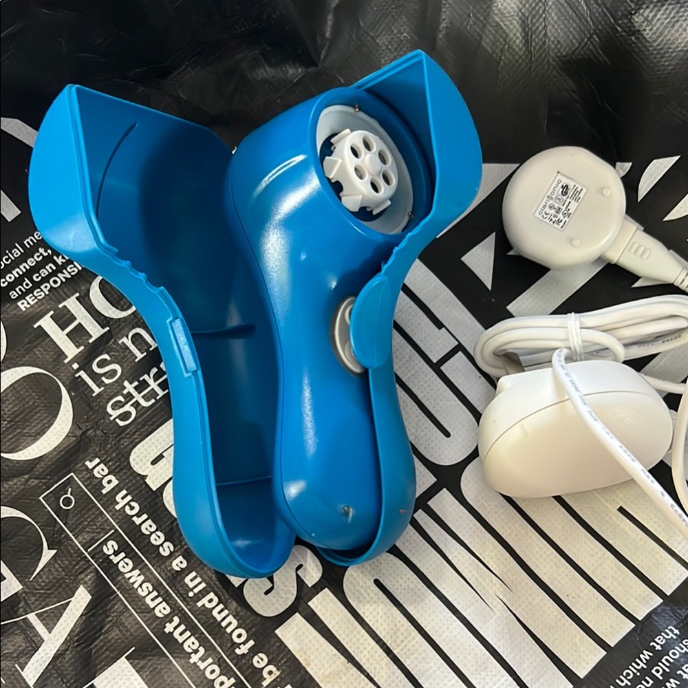 Like New Clarisonic Mia 2